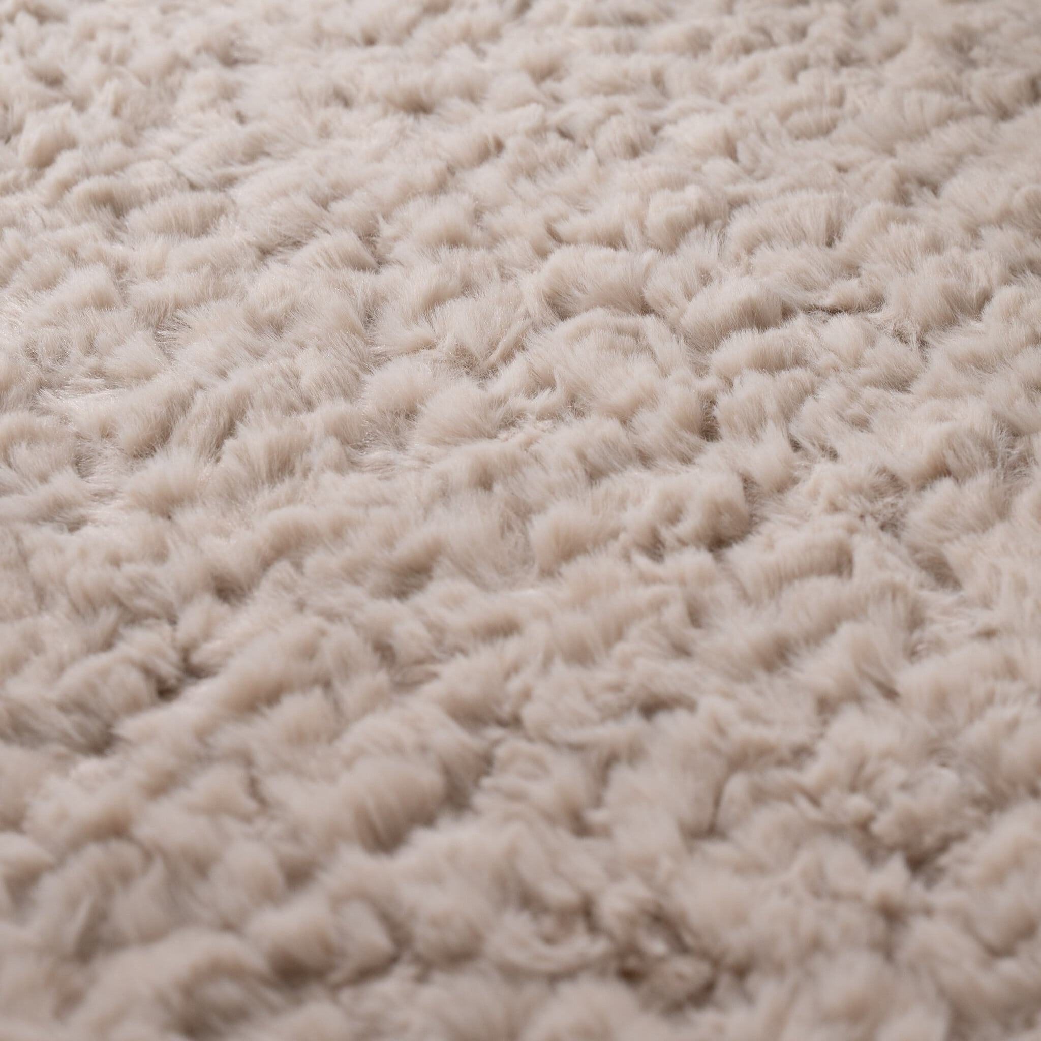 Fluffy Rug – Bobby Cream
