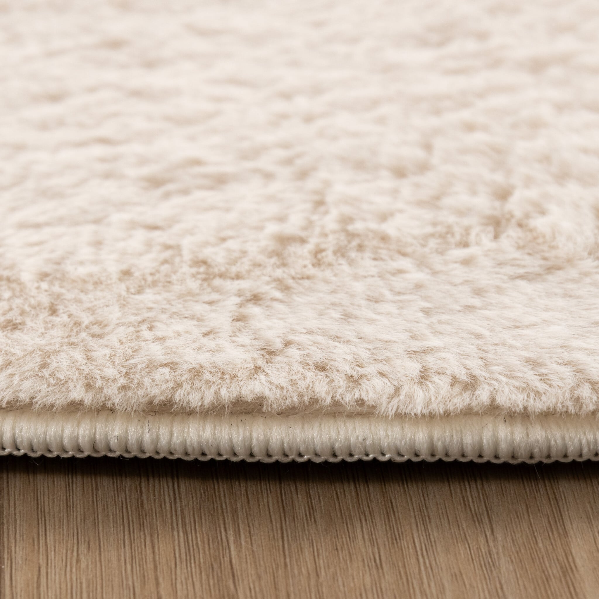 Soft Low-Pile Rug – Cozy Pebble Cream