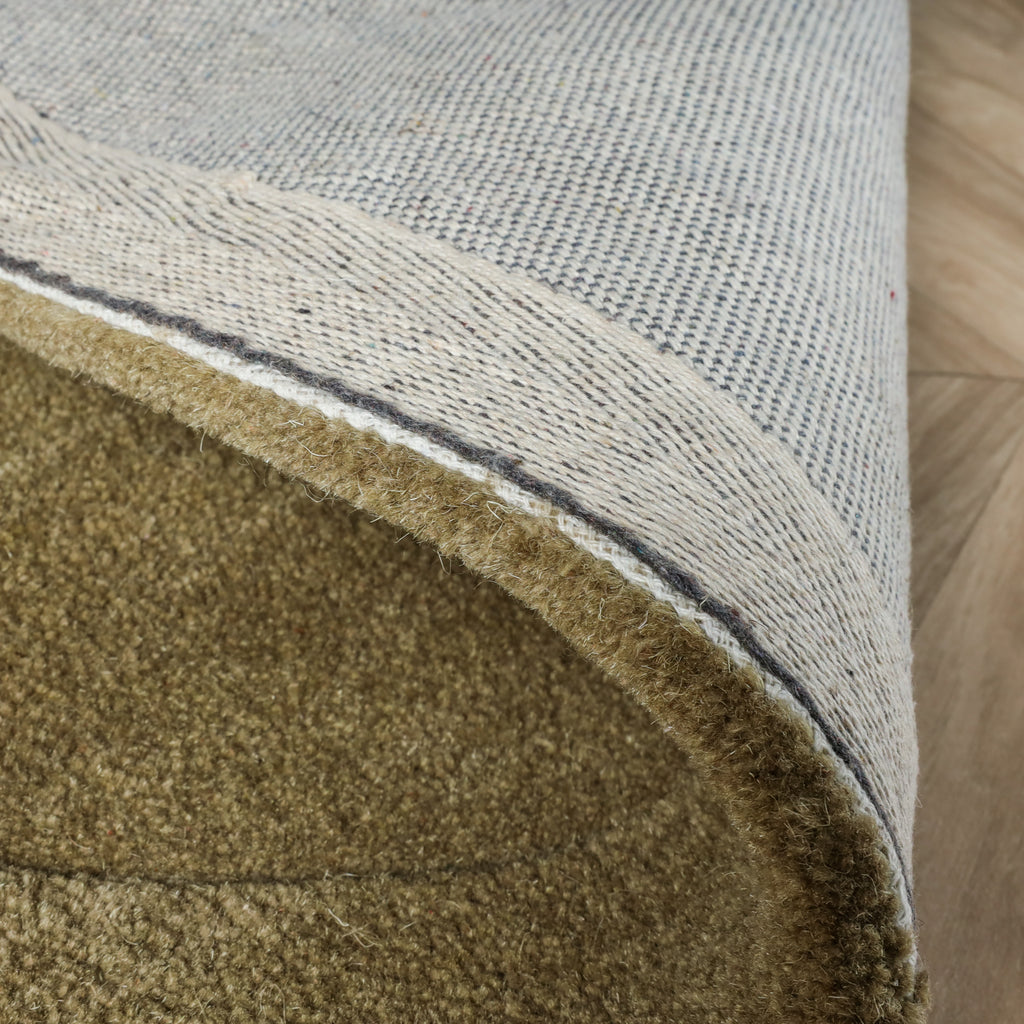 Dywan organiczny - Isara Border Oliwkowy