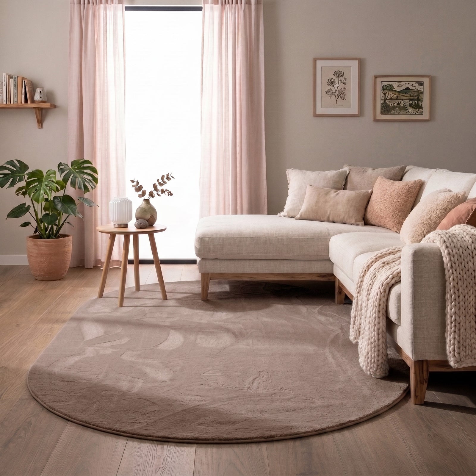Owalny dywan o niskim runie - Cozy Taupe